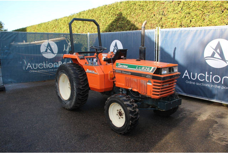 Kubota Sunshine L1-R26 Reverser - Tractor: foto 3 Kubota Sunshine L1-R26 Reverser - Tractor: foto 3