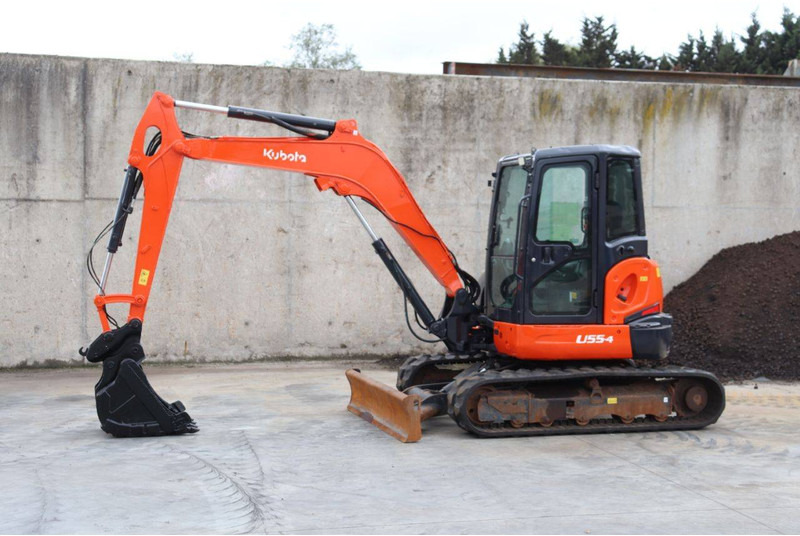 Kubota U55-4 - Excavadora de cadenas: foto 1 Kubota U55-4 - Excavadora de cadenas: foto 1