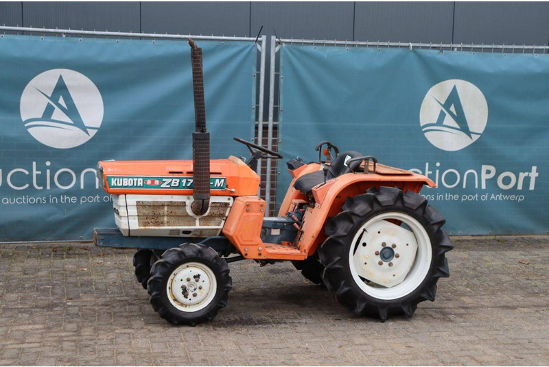 Kubota ZB1702-M - Tractor: foto 1 Kubota ZB1702-M - Tractor: foto 1