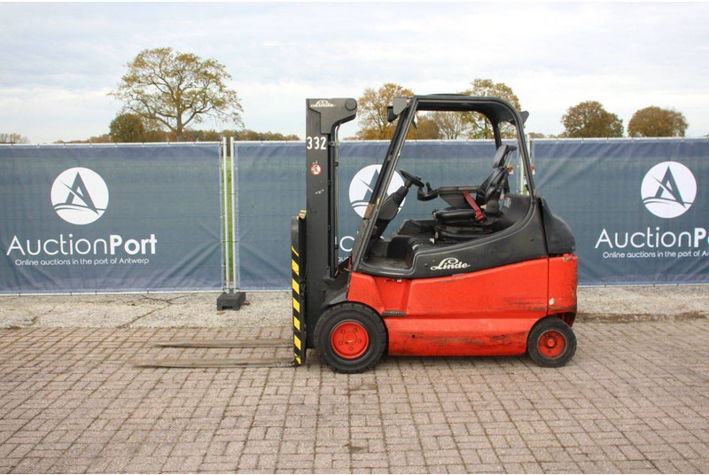 Linde E30/03/600 - Carretilla elevadora eléctrica: foto 2 Linde E30/03/600 - Carretilla elevadora eléctrica: foto 2