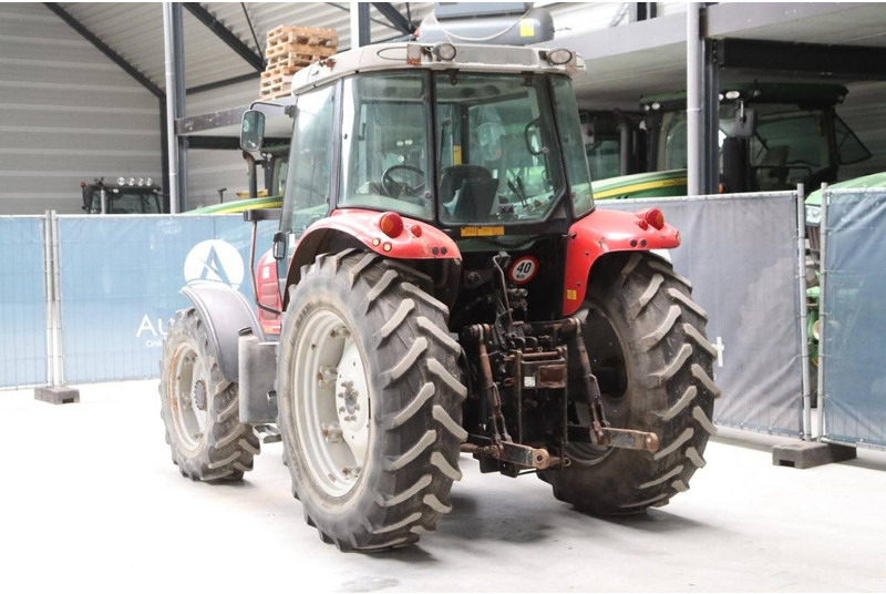 Massey Ferguson MF5445/4WD - Tractor: foto 4 Massey Ferguson MF5445/4WD - Tractor: foto 4