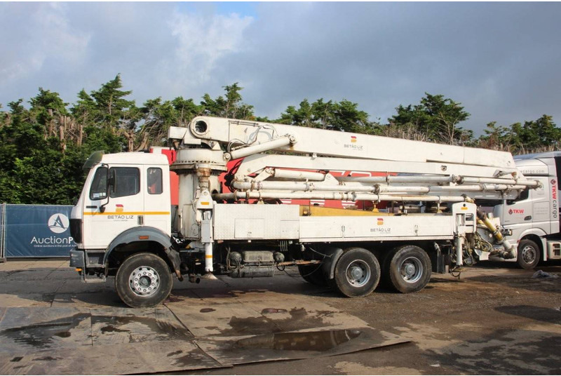 Mercedes-Benz 2631 - Camión grúa: foto 1 Mercedes-Benz 2631 - Camión grúa: foto 1