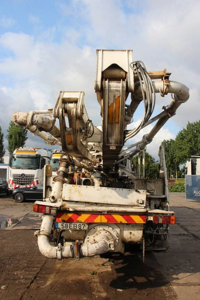 Mercedes-Benz 2631 - Camión grúa: foto 4 Mercedes-Benz 2631 - Camión grúa: foto 4