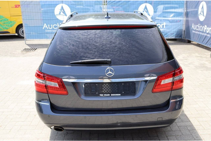 Mercedes-Benz E-Klasse 200 GCI - Coche: foto 5 Mercedes-Benz E-Klasse 200 GCI - Coche: foto 5