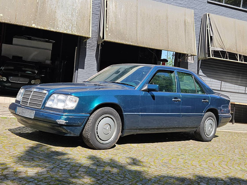 Mercedes-Benz E-Klasse 200D Automatic - Coche: foto 2 Mercedes-Benz E-Klasse 200D Automatic - Coche: foto 2