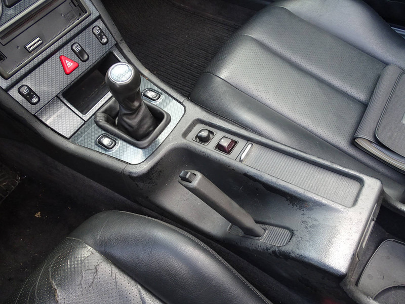 Sedan Mercedes-Benz SLK SLK200: foto 14