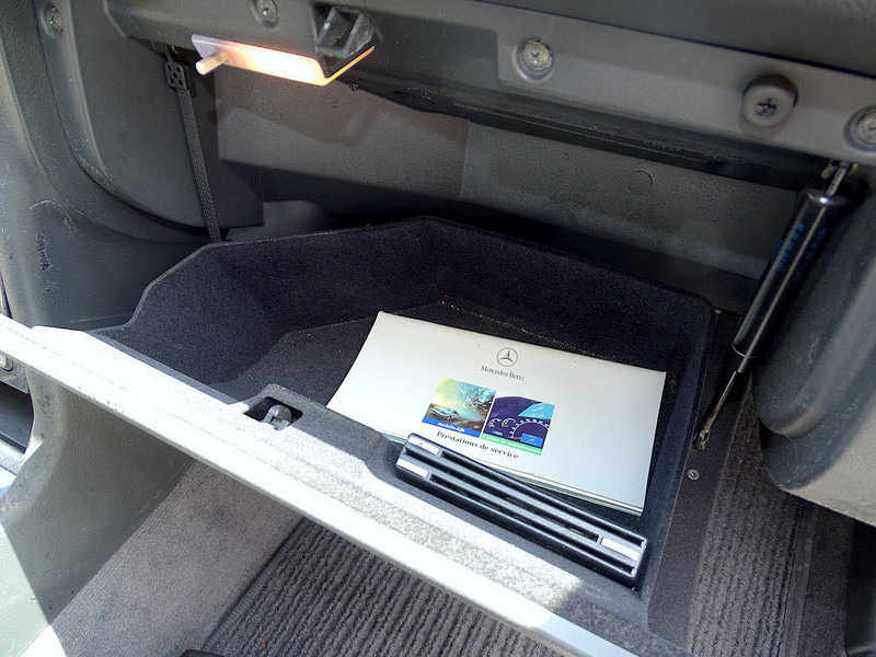 Sedan Mercedes-Benz SLK SLK200: foto 11