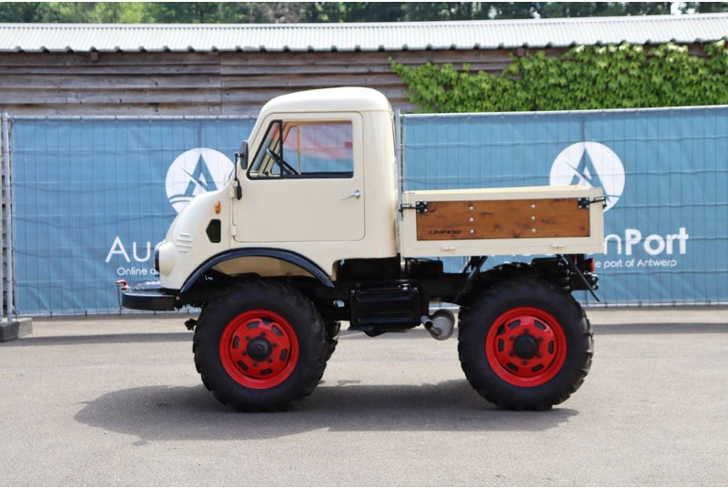 Mercedes-Benz Unimog 401.104 - Camión caja abierta: foto 2 Mercedes-Benz Unimog 401.104 - Camión caja abierta: foto 2