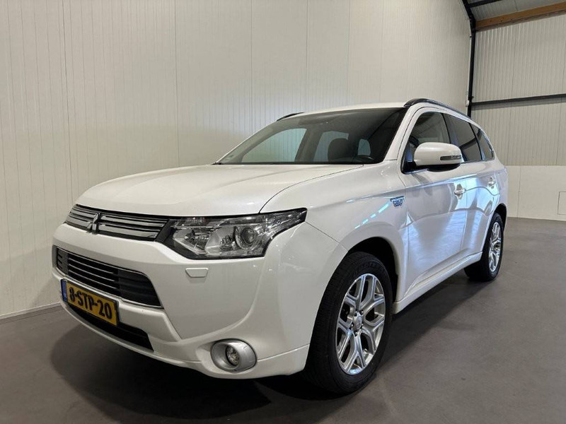 Mitsubishi Outlander PHEV SUV - SUV/ Todoterreno: foto 1 Mitsubishi Outlander PHEV SUV - SUV/ Todoterreno: foto 1