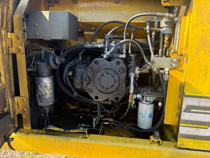 New Holland E215 - Excavadora de cadenas: foto 4 New Holland E215 - Excavadora de cadenas: foto 4