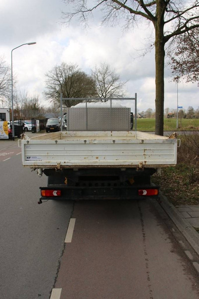 Nissan NT500 - Camión caja abierta: foto 4 Nissan NT500 - Camión caja abierta: foto 4