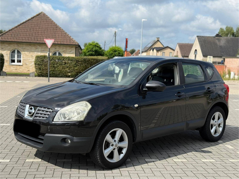 Nissan QASHQAI 1.5 DCI - Sedan: foto 1 Nissan QASHQAI 1.5 DCI - Sedan: foto 1