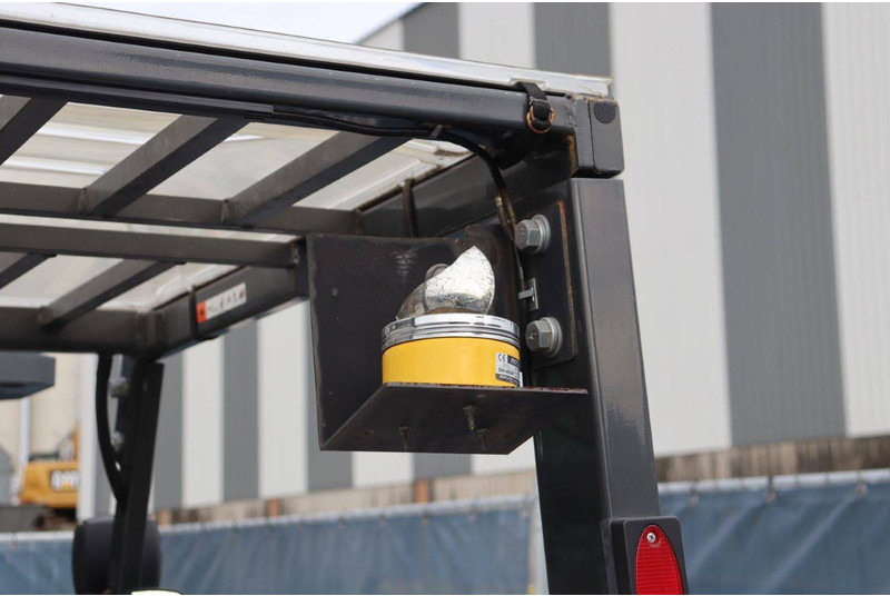 Carretilla elevadora eléctrica Nissan T1B2: foto 17