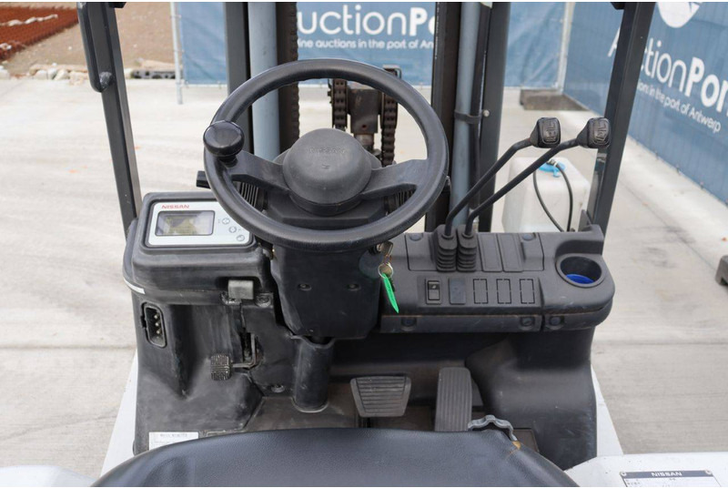 Carretilla elevadora eléctrica Nissan T1B2: foto 20