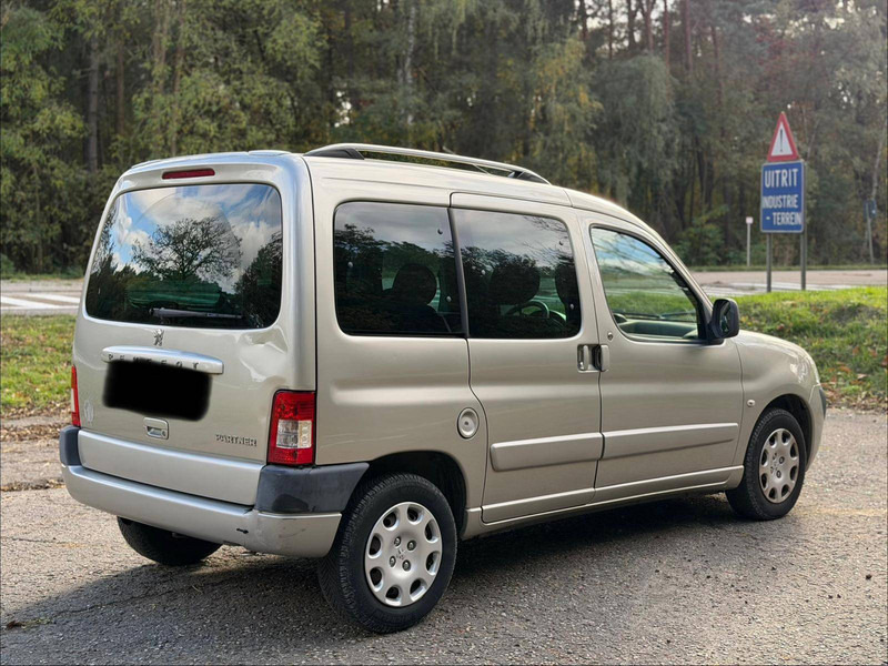 Peugeot Partner 1.6 HDI - Sedan: foto 2 Peugeot Partner 1.6 HDI - Sedan: foto 2