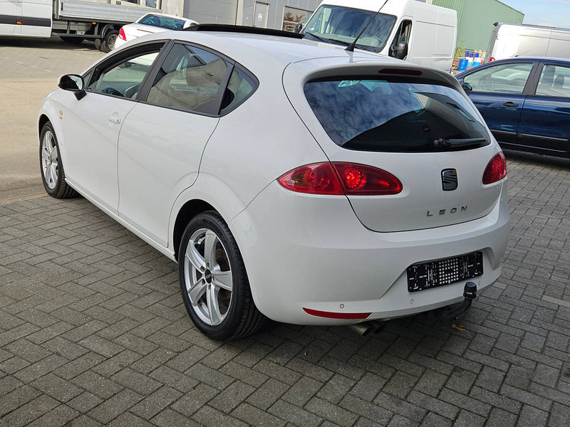 SEAT Leon 1.4 TSI - Sedan: foto 2 SEAT Leon 1.4 TSI - Sedan: foto 2