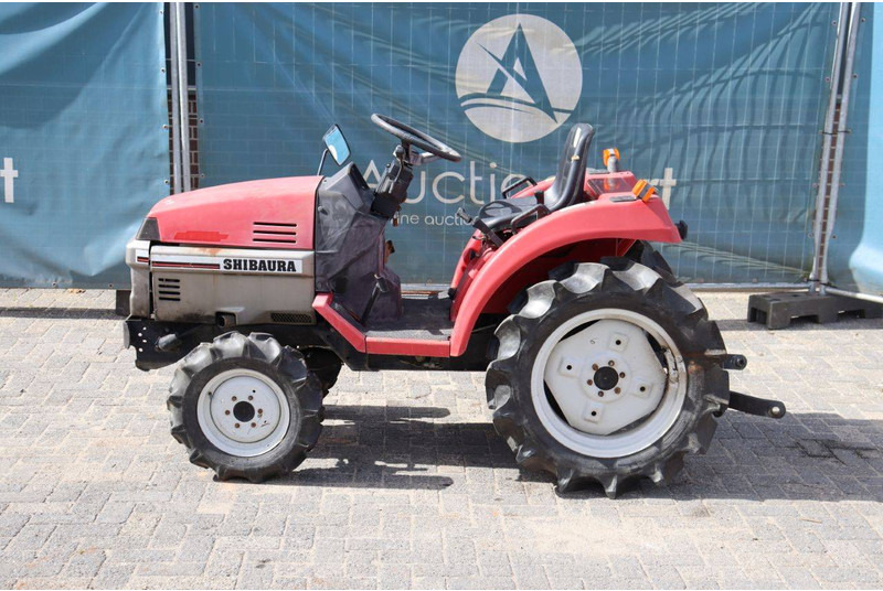Shibaura STIGER 65F - Tractor: foto 2 Shibaura STIGER 65F - Tractor: foto 2