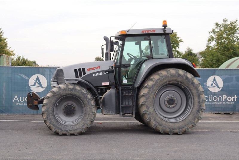 Steyr 6195CVT - Tractor: foto 1 Steyr 6195CVT - Tractor: foto 1