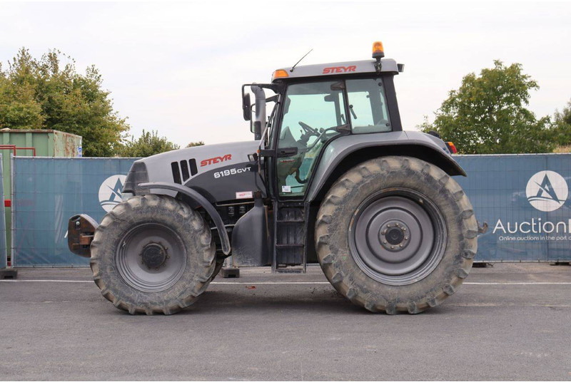 Steyr 6195CVT - Tractor: foto 2 Steyr 6195CVT - Tractor: foto 2