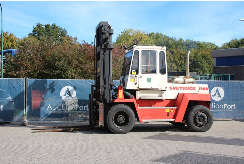 Svetruck 1260-30 - Carretilla elevadora diésel: foto 1 Svetruck 1260-30 - Carretilla elevadora diésel: foto 1