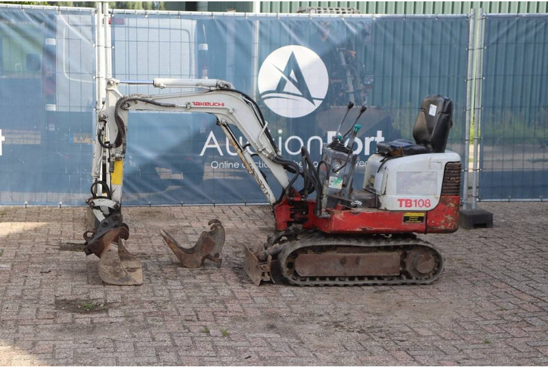 Takeuchi TB108 - Miniexcavadora: foto 1 Takeuchi TB108 - Miniexcavadora: foto 1