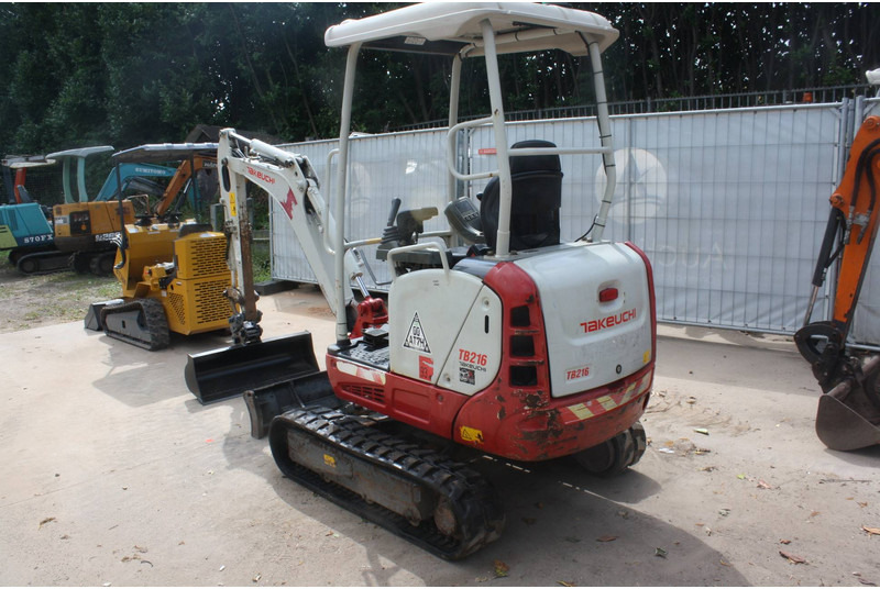 Takeuchi TB216 - Miniexcavadora: foto 3 Takeuchi TB216 - Miniexcavadora: foto 3