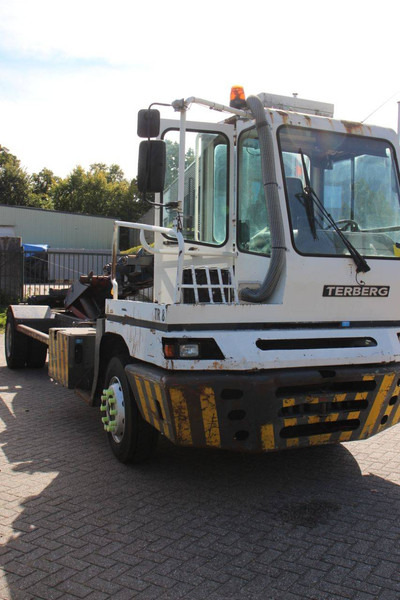Tractor industrial Terberg YT222: foto 6