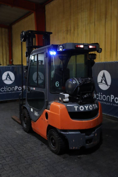 Toyota 02-8FGF25 - Carretilla elevadora de gas: foto 4 Toyota 02-8FGF25 - Carretilla elevadora de gas: foto 4