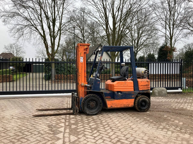 Toyota 42-5FGF 25 - Carretilla elevadora de gas: foto 2 Toyota 42-5FGF 25 - Carretilla elevadora de gas: foto 2