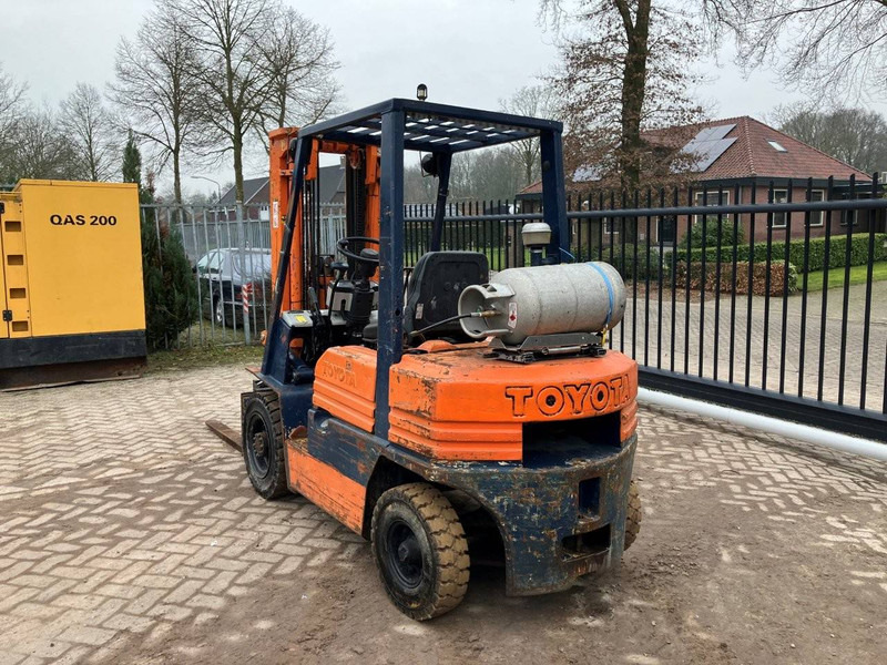 Toyota 42-5FGF 25 - Carretilla elevadora de gas: foto 4 Toyota 42-5FGF 25 - Carretilla elevadora de gas: foto 4