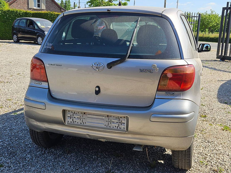 Toyota Yaris (I - update) 1.0 16v VVT-i - Sedan: foto 4 Toyota Yaris (I - update) 1.0 16v VVT-i - Sedan: foto 4