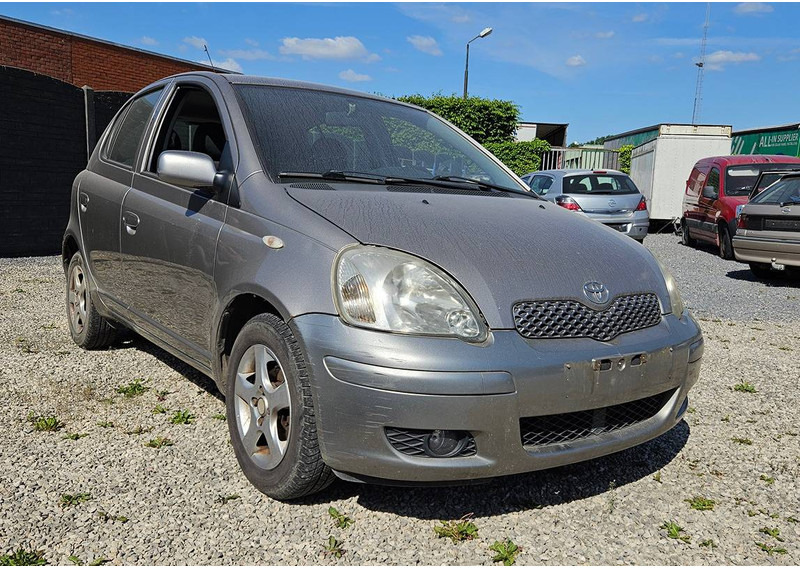 Toyota Yaris (I - update) 1.0 16v VVT-i - Sedan: foto 2 Toyota Yaris (I - update) 1.0 16v VVT-i - Sedan: foto 2