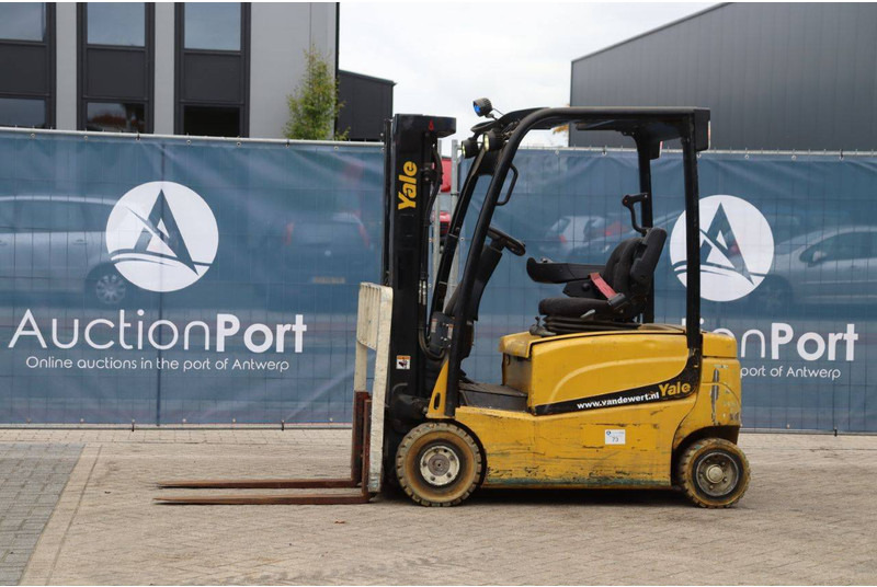 Yale ERP16VF - Carretilla elevadora eléctrica: foto 1 Yale ERP16VF - Carretilla elevadora eléctrica: foto 1