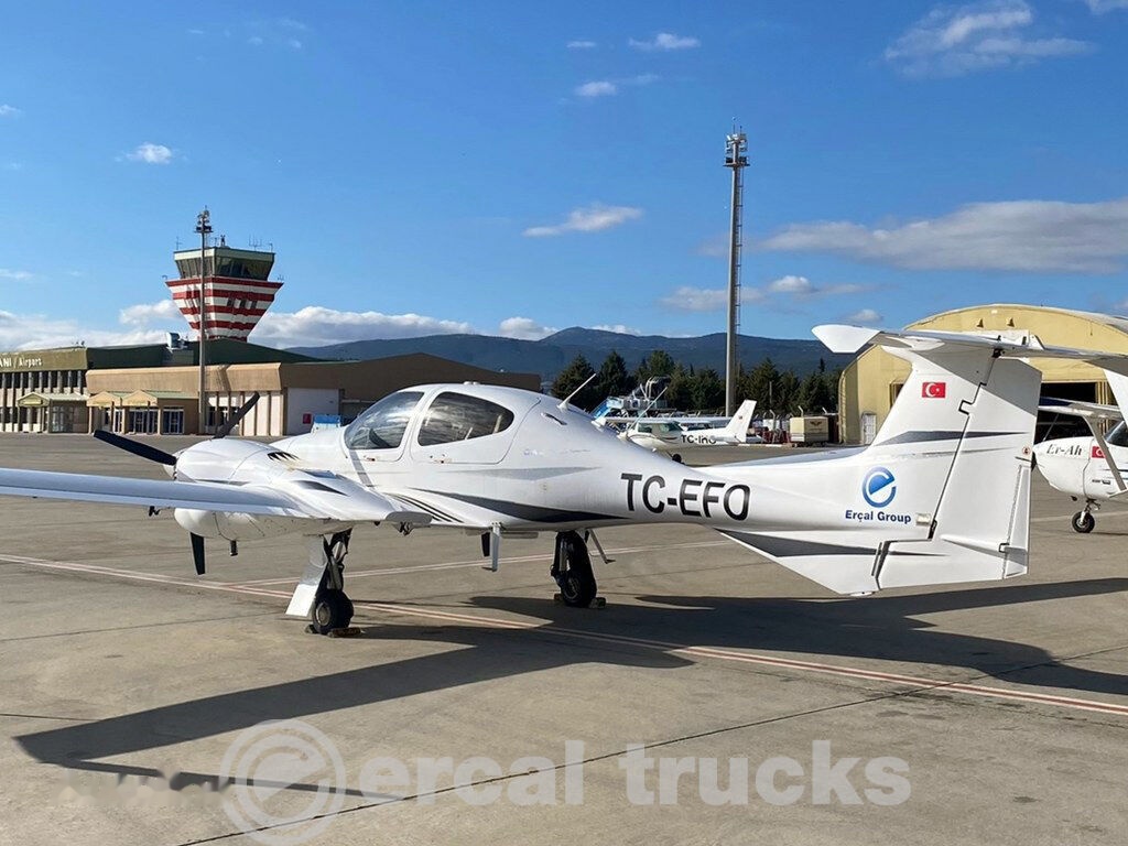 Equipo de apoyo en tierra 2008 Diamond DA42 Twin Star-Airplane: foto 7
