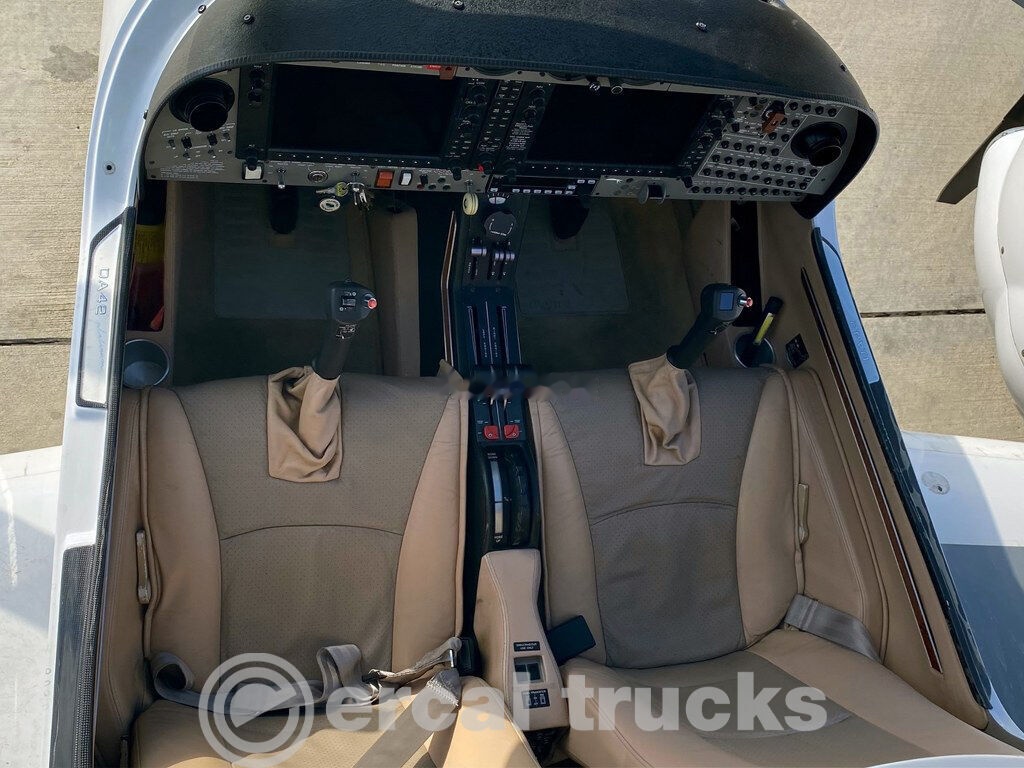 Equipo de apoyo en tierra 2008 Diamond DA42 Twin Star-Airplane: foto 9