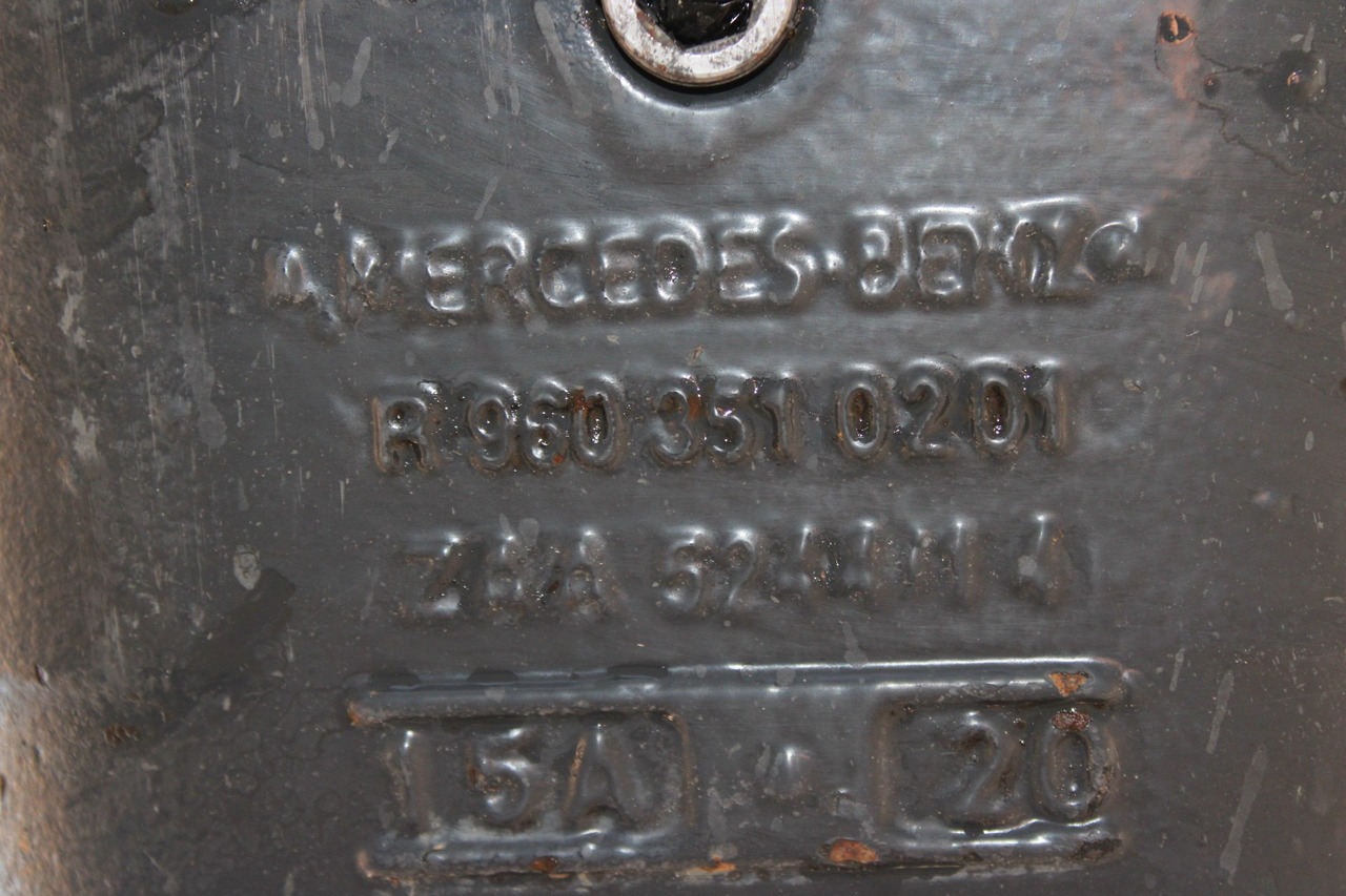 AXA SPATE MERCEDES ACTROS MP4 MP5 A9603510201 - Eje posterior para Camión: foto 2 AXA SPATE MERCEDES ACTROS MP4 MP5 A9603510201 - Eje posterior para Camión: foto 2