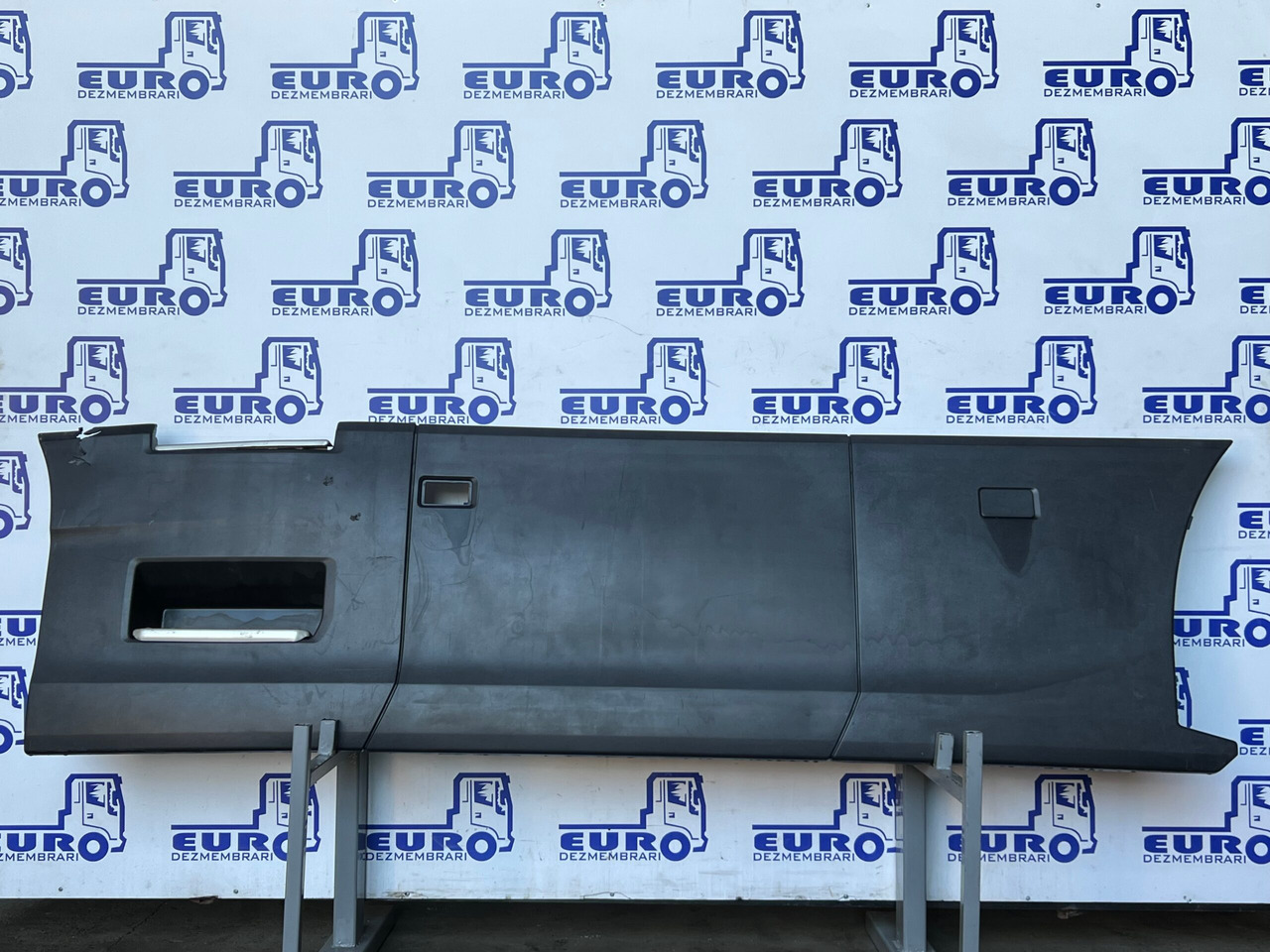 PARABICICLIST STANGA SCANIA SUPER 2337981, 2623617, 2891581, 2610852, 2833154, 2833153, 2591143 - Carrocería y exterior para Camión: foto 1 PARABICICLIST STANGA SCANIA SUPER 2337981, 2623617, 2891581, 2610852, 2833154, 2833153, 2591143 - Carrocería y exterior para Camión: foto 1