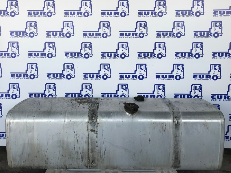 REZERVOR COMBUSTIBIL MERCEDES ACTROS MP2 MP3 MEGA L=185CM l=62CM H=58CM - Depósito de combustible para Camión: foto 1 REZERVOR COMBUSTIBIL MERCEDES ACTROS MP2 MP3 MEGA L=185CM l=62CM H=58CM - Depósito de combustible para Camión: foto 1