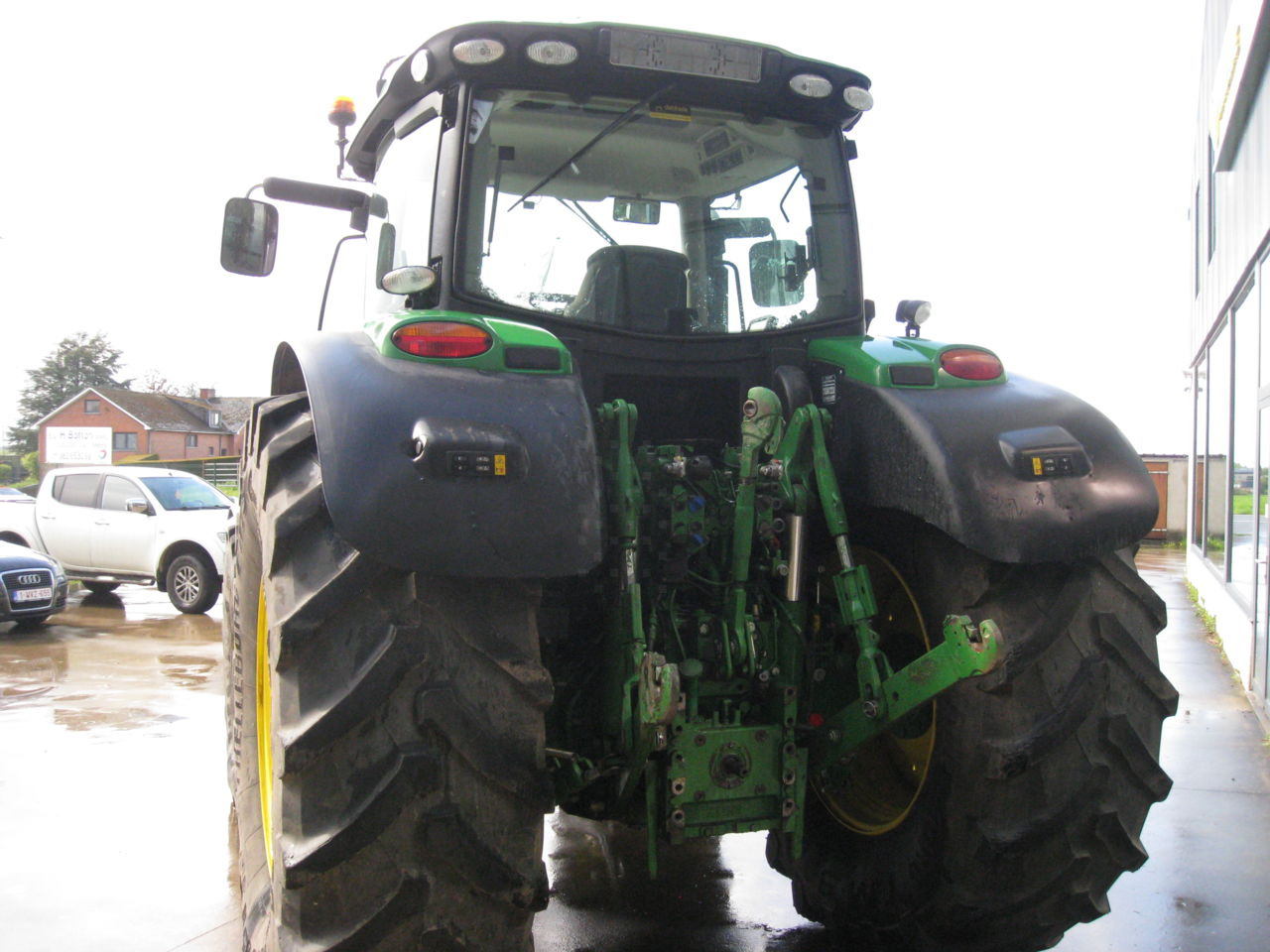 John Deere 6210R AUTOPOWER - Tractor: foto 3 John Deere 6210R AUTOPOWER - Tractor: foto 3