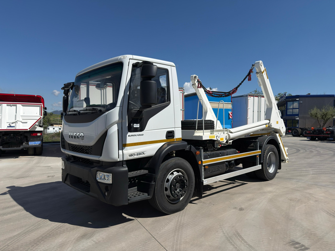 IVECO ML190E28L Eurocargo E6 (Track Equipment) - Camión portacontenedor de cadenas: foto 1 IVECO ML190E28L Eurocargo E6 (Track Equipment) - Camión portacontenedor de cadenas: foto 1
