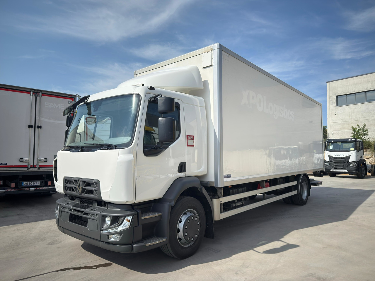 RENAULT D19 E6 (VAN) - Camión caja cerrada: foto 1 RENAULT D19 E6 (VAN) - Camión caja cerrada: foto 1