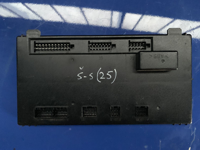 Iveco BOSCH 504360323 - Unidad de control: foto 2 Iveco BOSCH 504360323 - Unidad de control: foto 2