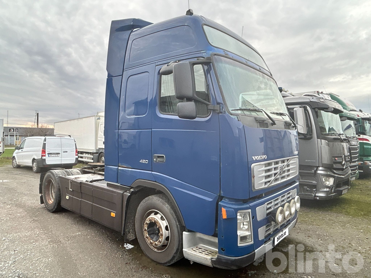 VOLVO - Cabeza tractora: foto 2 VOLVO - Cabeza tractora: foto 2