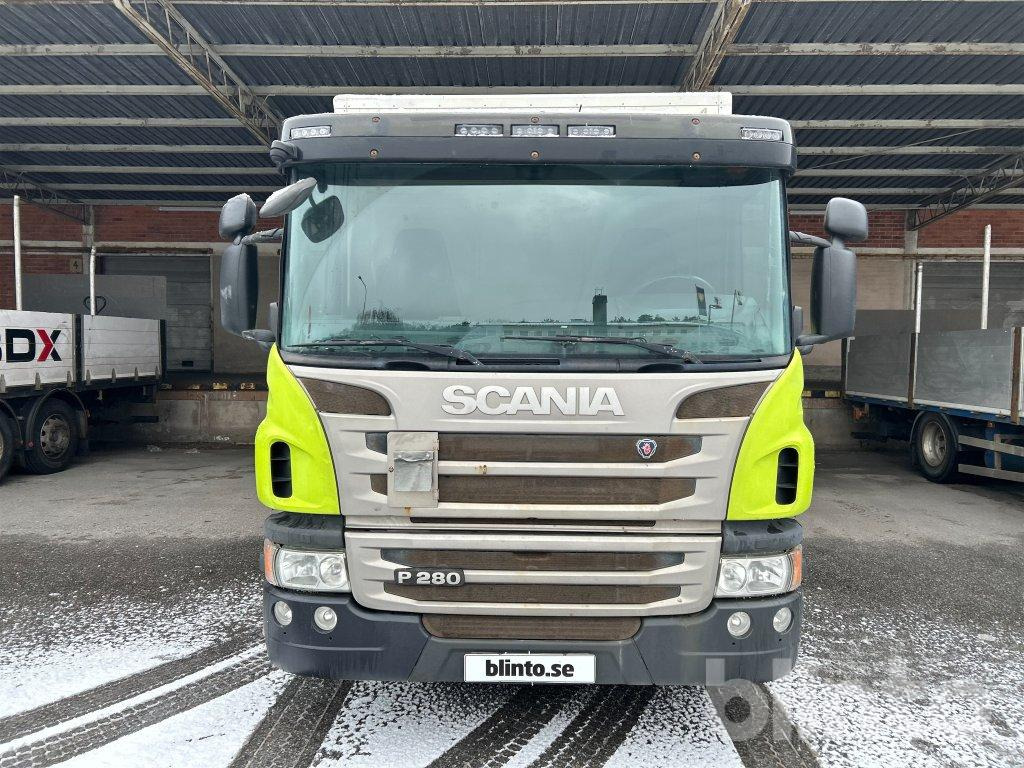 SCANIA P280DB4X2MLB med höj och sänkbart skåp - Camión: foto 2 SCANIA P280DB4X2MLB med höj och sänkbart skåp - Camión: foto 2
