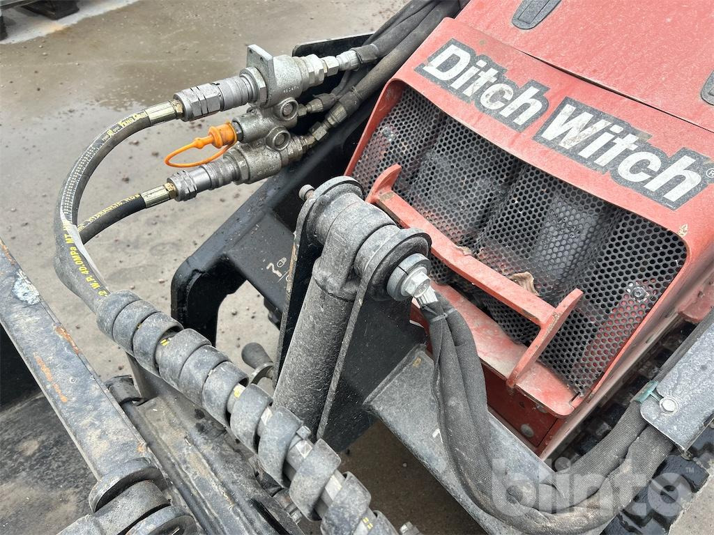 Cargadora de cadenas Ditch Witch SK600: foto 9