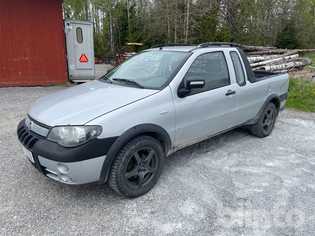 Fiat strada adventure - Pick-up: foto 1 Fiat strada adventure - Pick-up: foto 1