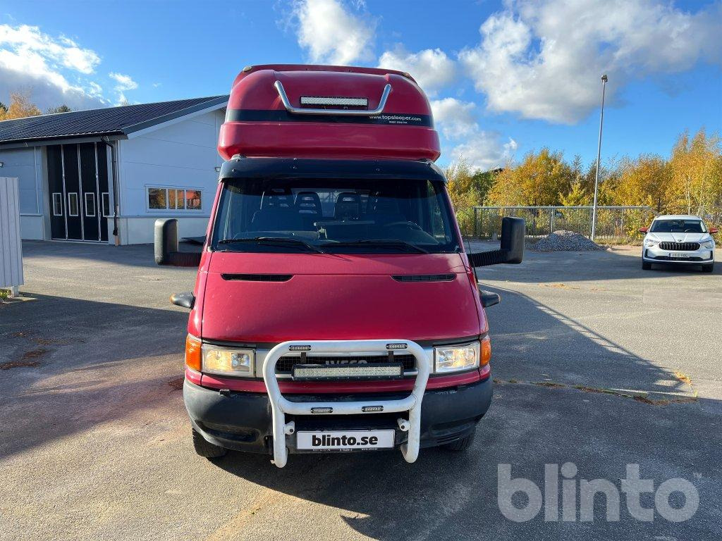 IVECO DAILY 35C15 - Grua de remolque autos: foto 2 IVECO DAILY 35C15 - Grua de remolque autos: foto 2