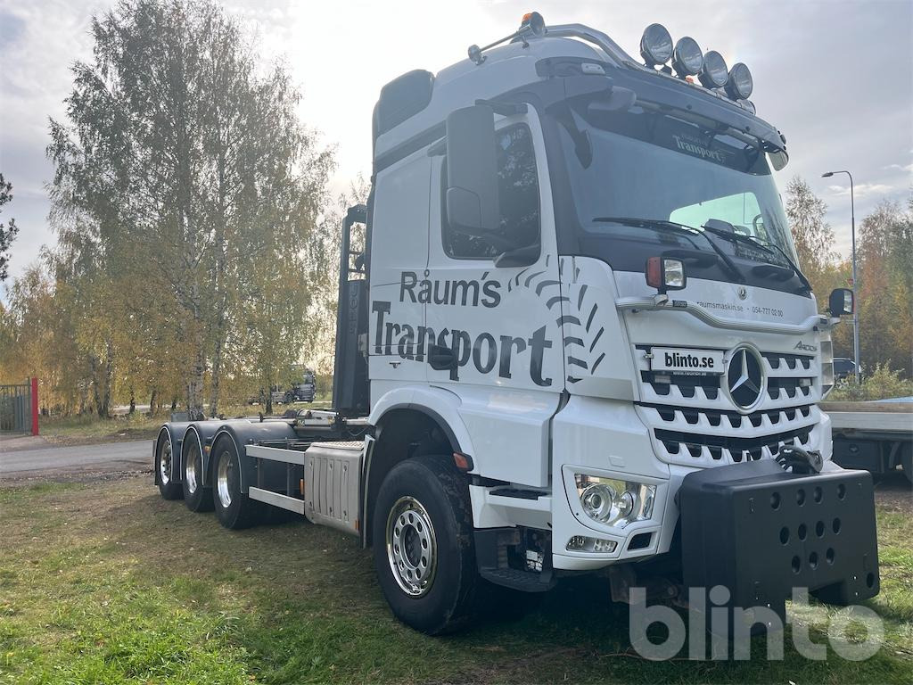MERCEDES-BENZ Arocs 3251 8x4 - Camión multibasculante: foto 3 MERCEDES-BENZ Arocs 3251 8x4 - Camión multibasculante: foto 3