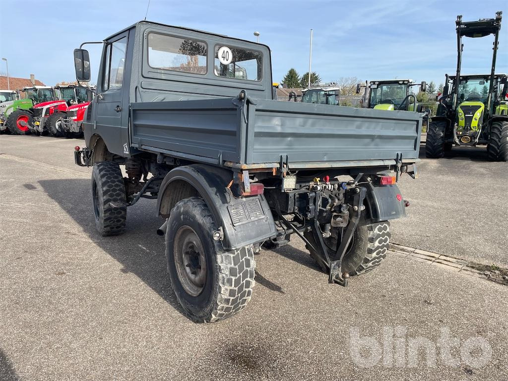 Mercedes Benz Unimog 424 (1981) - Camión caja abierta: foto 4 Mercedes Benz Unimog 424 (1981) - Camión caja abierta: foto 4