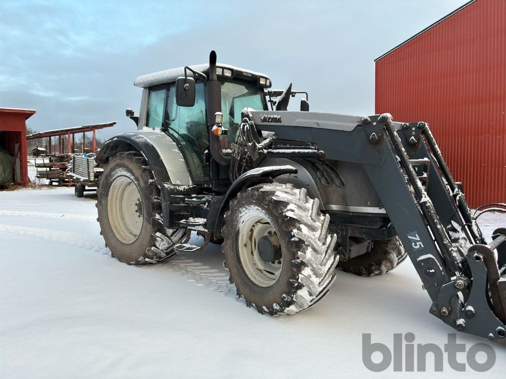 VALTRA T202 med lastare - Tractor: foto 3 VALTRA T202 med lastare - Tractor: foto 3